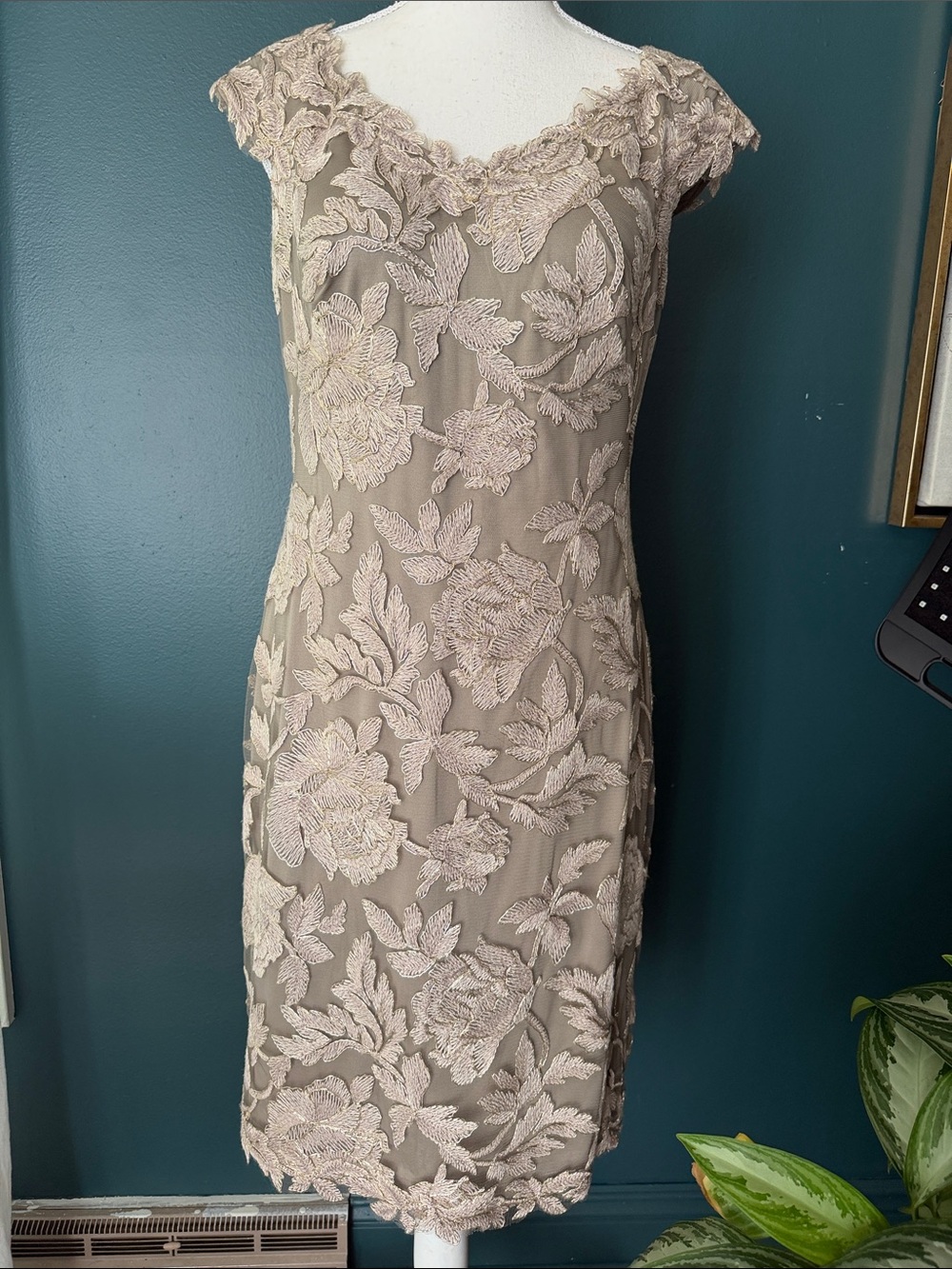 Elegant Lace Sheath Dress in Taupe